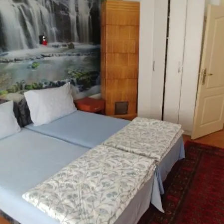 Love hotel Sobe Hostel Rooms Bela Lada Milovana Vidakovica4 Novi Sad Centar Novi Sad