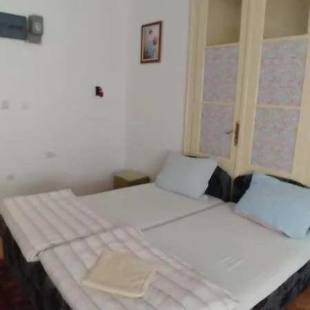 Sobe Hostel Rooms Bela Lada Milovana Vidakovica4 Novi Sad Centar Novi Sad